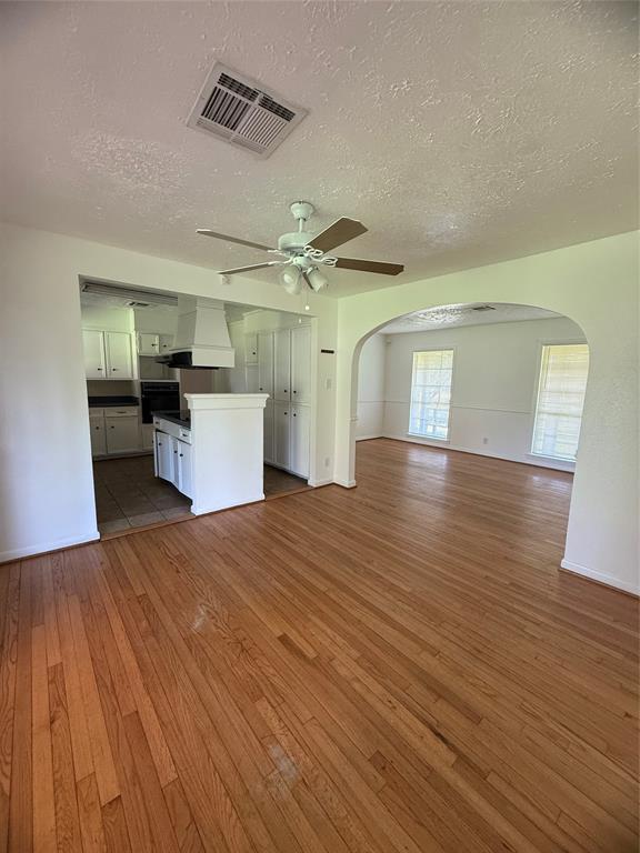Building Photo - 207 Timber Ln