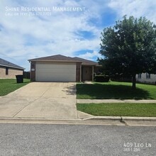 Building Photo - 409 Leo Ln