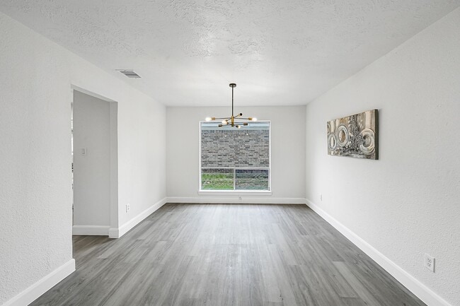 Foto del edificio - 7115 Foxway Ln