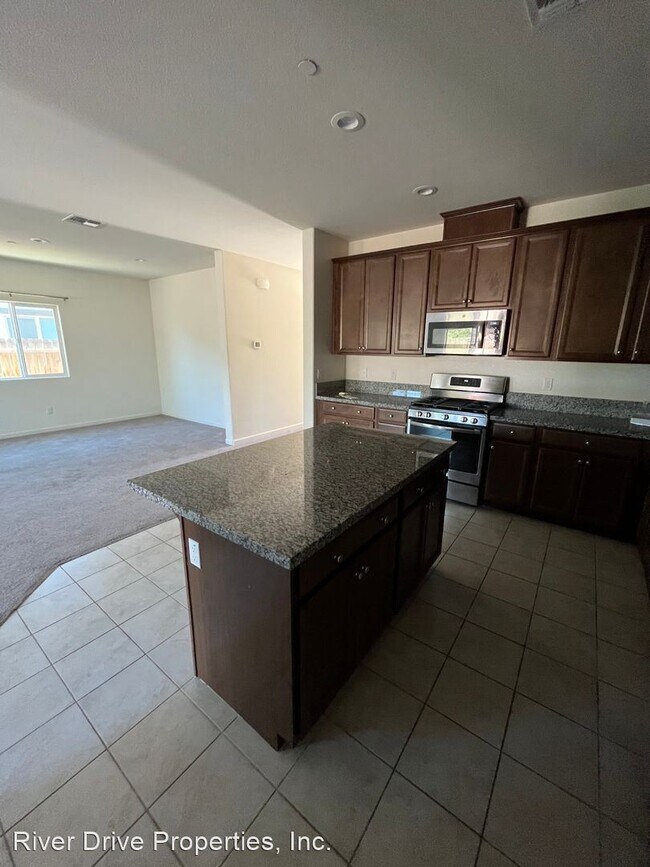 Foto del edificio - 4 br, 2 bath House - 4458 Moffitt Court