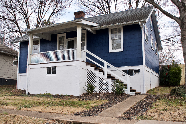 Building Photo - 1309 Jones St