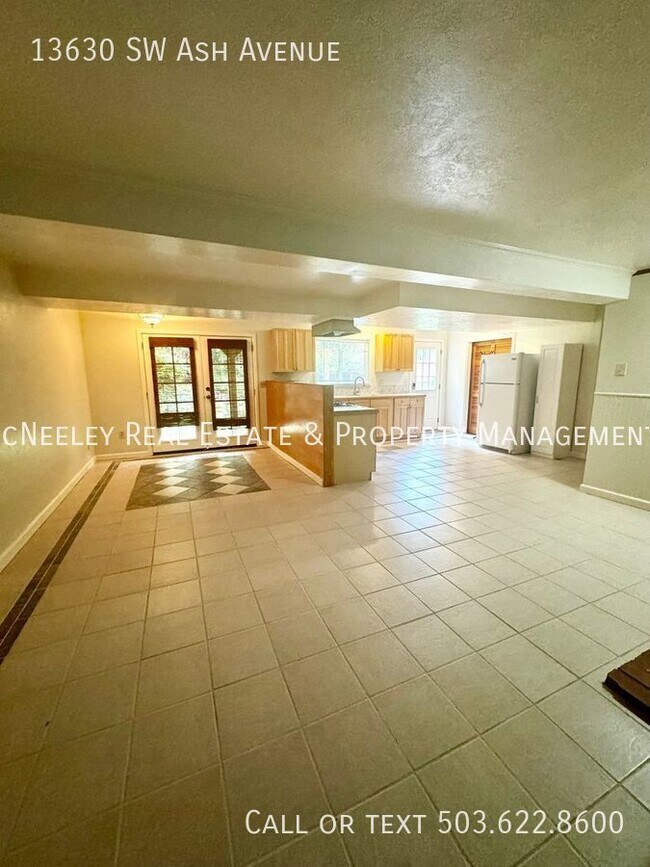 Building Photo - Large 1BR Duplex in Tigard