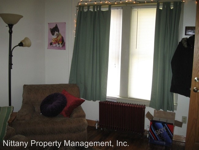Building Photo - 5 br, 2 bath Apartment - 330 W. Nittany Ave.