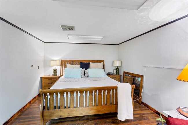 Foto del edificio - 200 Motel Dr.