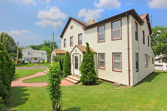 Building Photo - 281 Hoover Ave