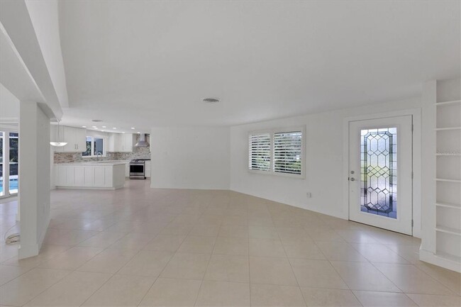 Building Photo - 600 Buttonwood Dr