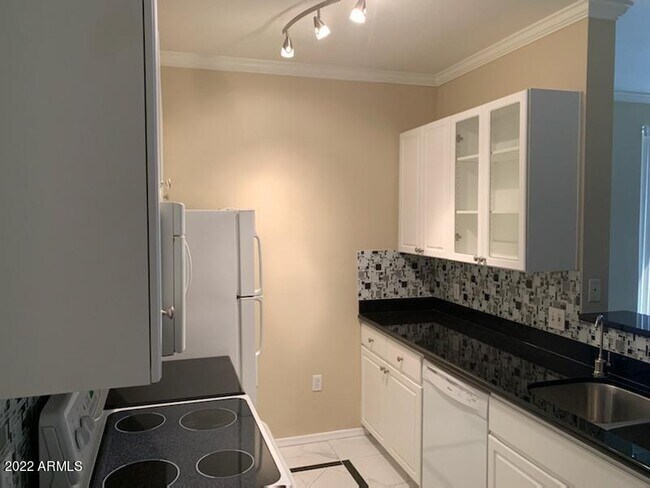 Foto del edificio - 1701 E Colter St