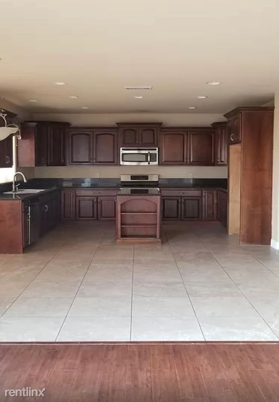 Building Photo - 4 br, 2.5 bath House - 3321 Arya Way