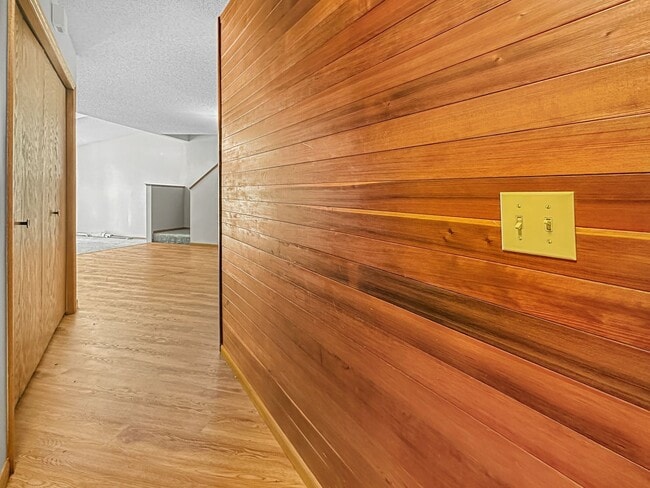 Building Photo - 5308 Highpointe Dr