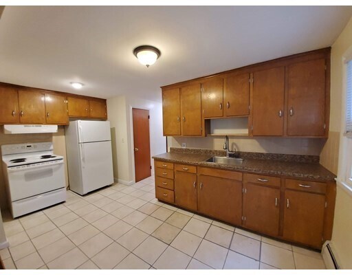 Building Photo - 82 Whitmarsh Ave