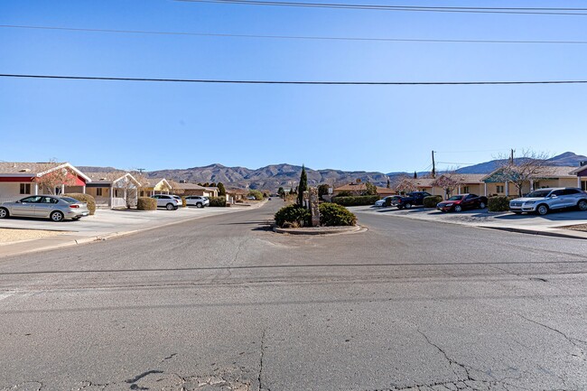 Foto del edificio - 800 Sherwood Dr