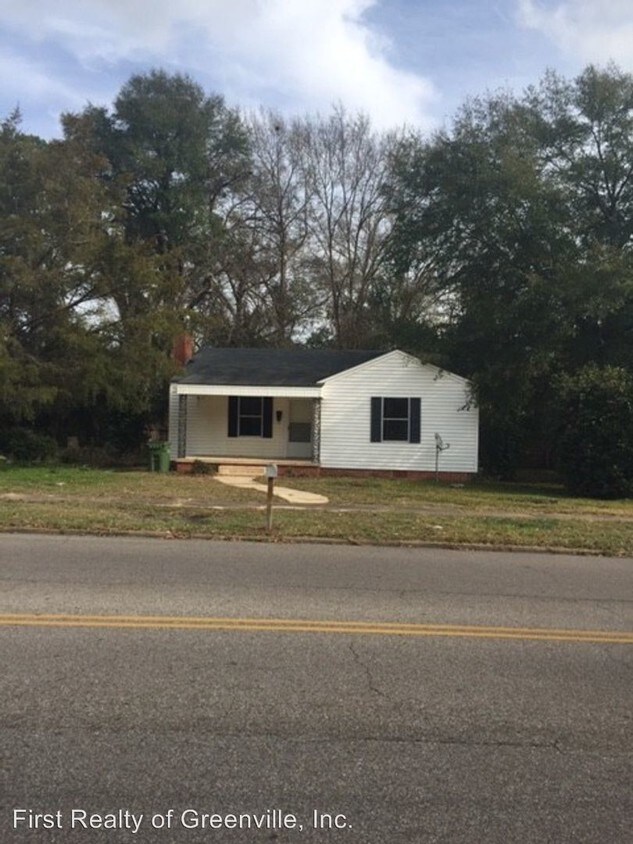 Primary Photo - 3 br, 2 bath House - 204 Fort Dale Road