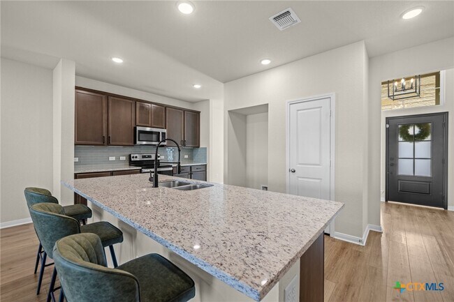 Building Photo - 1821 Holleman Dr