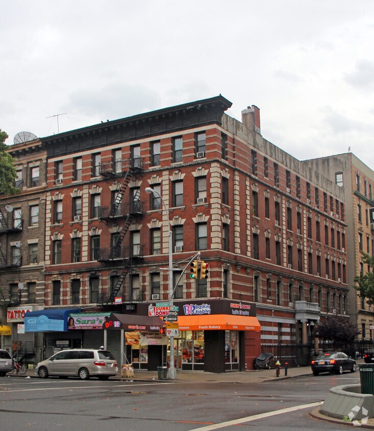Vista a la esquina de la calle - 3600-3602 Broadway