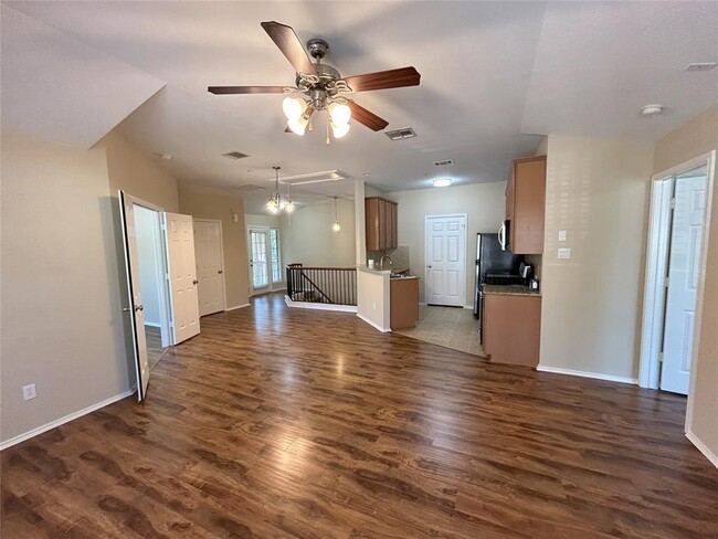 Building Photo - 1310 W Parmer Ln