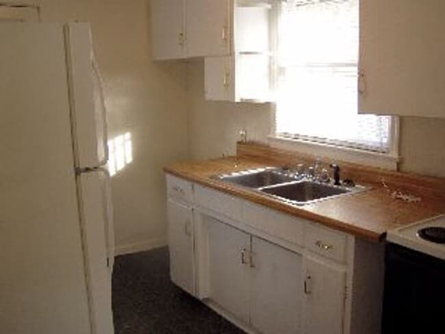 Foto del edificio - 3 Bedroom House in Fort Hill