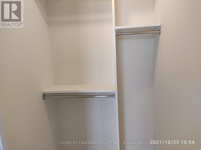 Photo du bâtiment - 9085-9085 Jane St