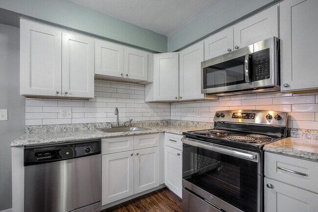 Foto del edificio - 4115 Warwick Blvd