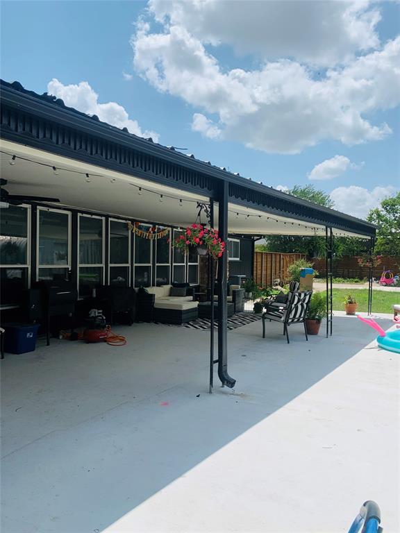 Building Photo - 3507 Lakeshore Dr