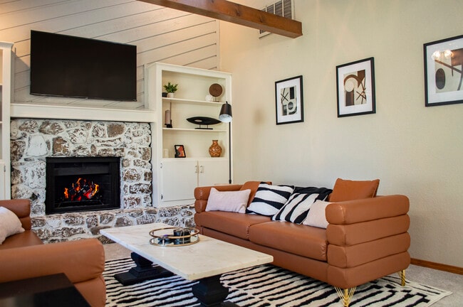 Building Photo - 14625 NE 6th St