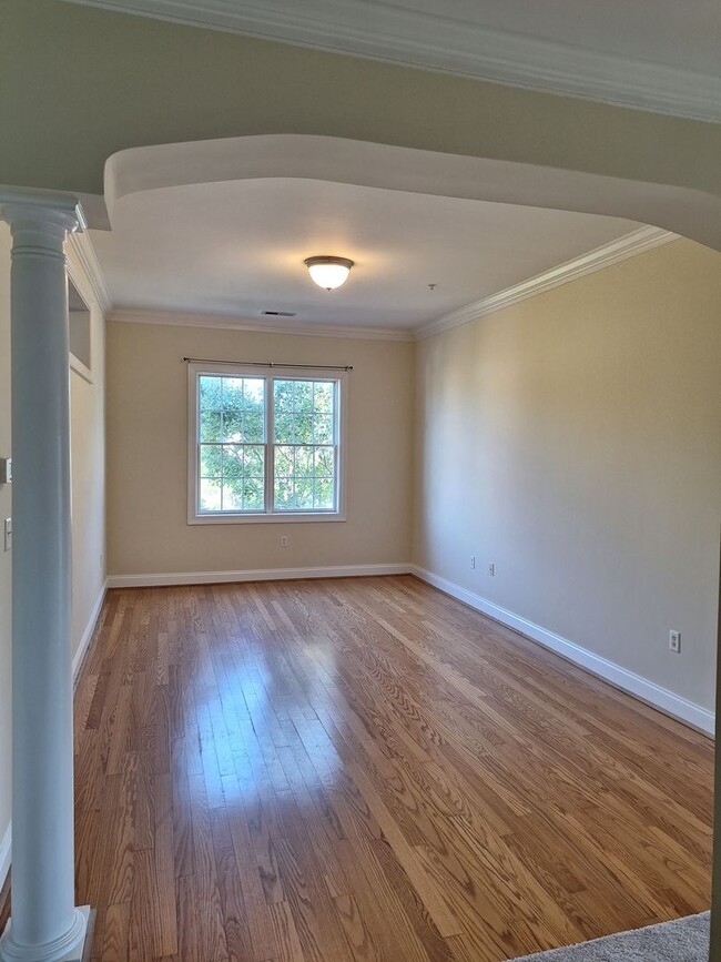 Photo - 3 bedroom/2bathroom - Bennington on the Park Apartment