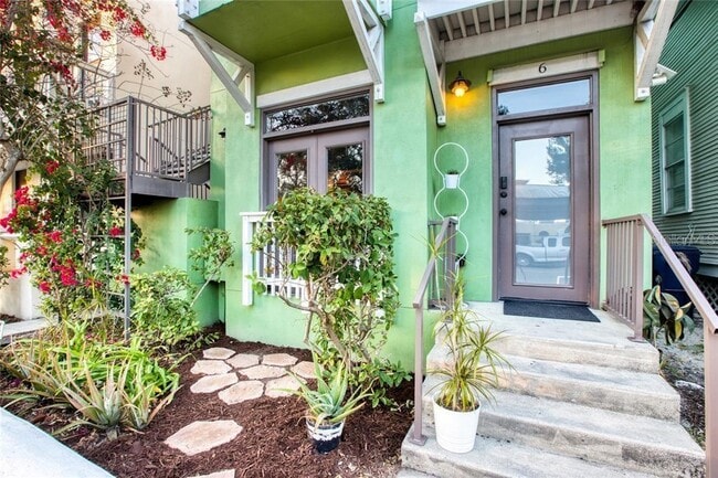 Building Photo - 1914 E 4th Ave