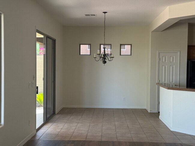 Foto del edificio - 2344 W Clearview Trail