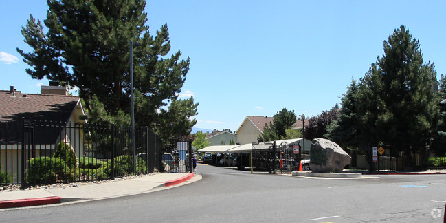 Foto del edificio - Mountain Meadows Townhomes