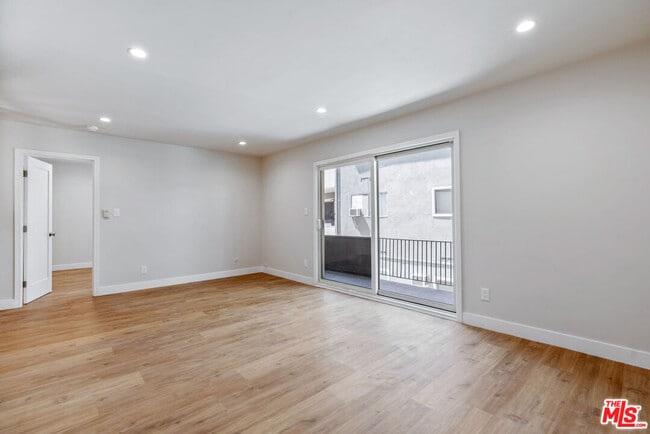 Building Photo - 2232 W 24th St
