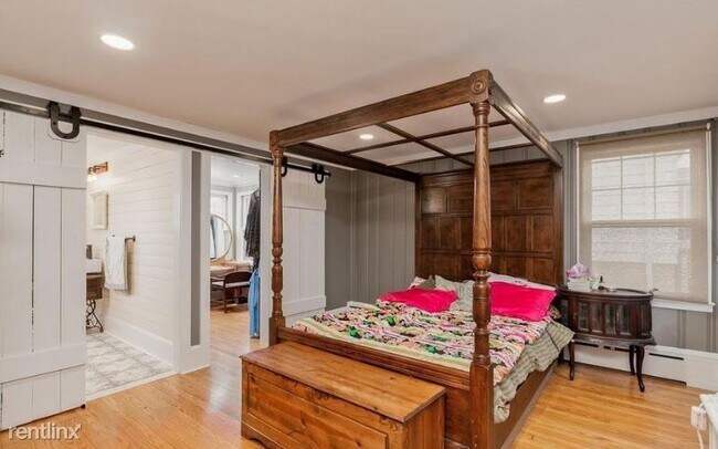 Building Photo - 4 br, 2 bath House - 538 Wilson Pl