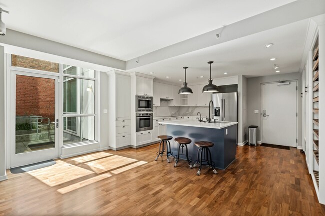 Foto del edificio - 555 4th St