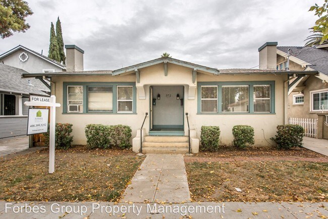 Building Photo - 372 N 10th St