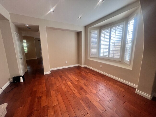 Foto del edificio - 4 Bedroom Home for Rent in Bridgeport!