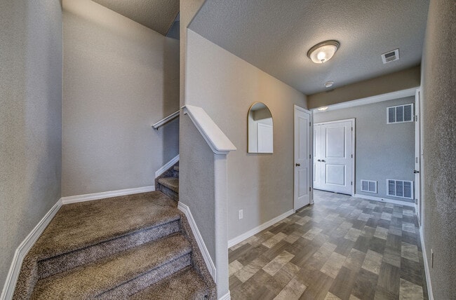 Building Photo - 11140 Feliz Wy