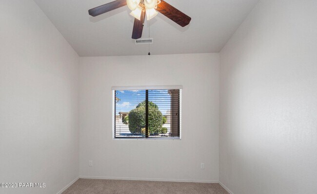 Foto del edificio - 5638 N Ardmore Ave