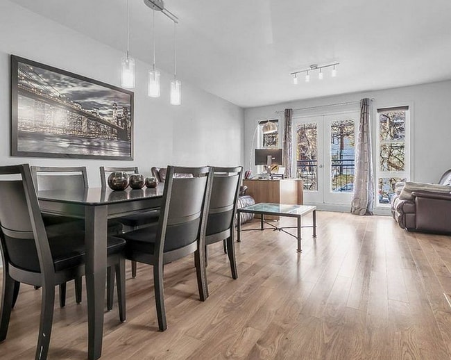 Photo - 831 S Flores St Apartment