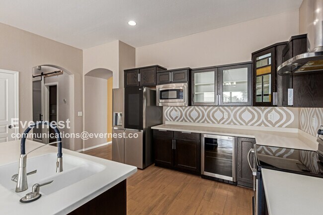 Foto del edificio - 8791 W Lane Ave