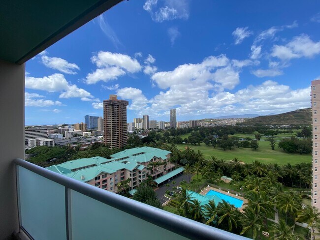 Foto del edificio - 3009 Ala Makahala Pl