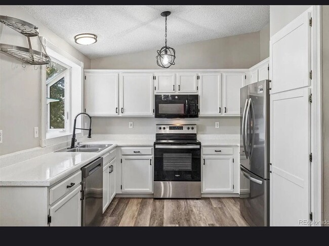 Building Photo - 17611 Ponderosa Ave