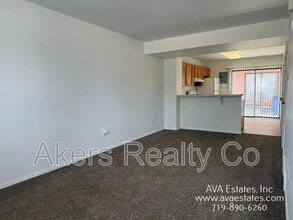 Building Photo - 1405 E 19th St