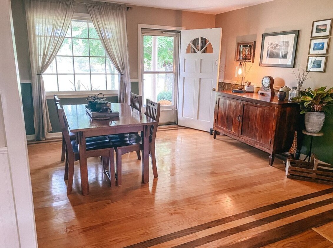Foto principal - 3056 Joe Dowlen Rd