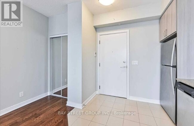 Building Photo - 9201 Yonge St