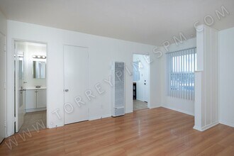 Building Photo - 1404 1/2 Grand Ave