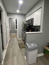 Building Photo - 1031 W Baltimore St Building Photo - 1031 W Baltimore St