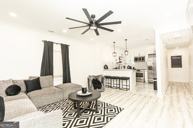 Foto del edificio - 330 Macon Ave