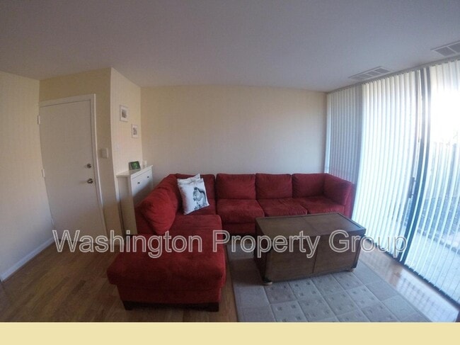 Foto del edificio - 736 Quince Orchard Blvd