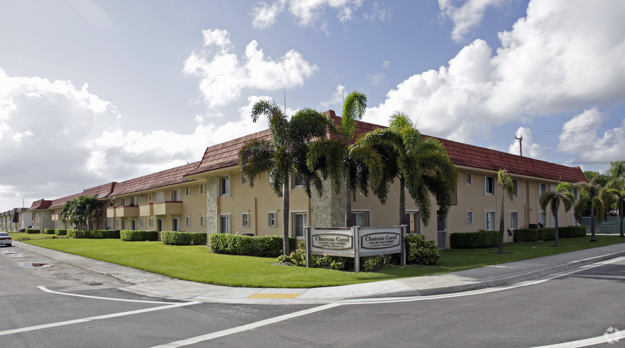 Building Photo - Chateau Coral Apartments