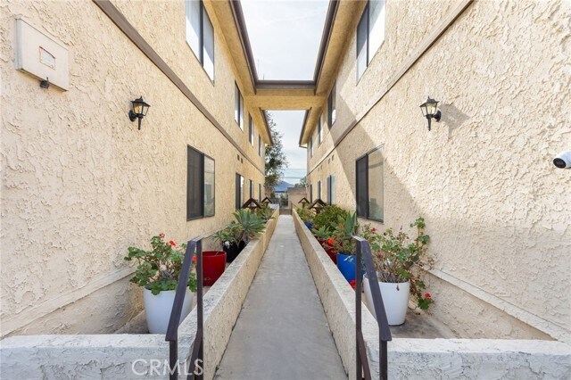Foto del edificio - 1117 Linden Ave