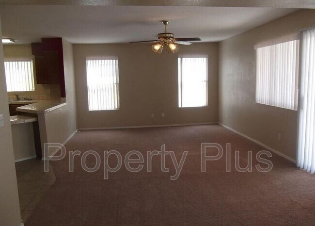Foto del edificio - 11323 W Loren Ln