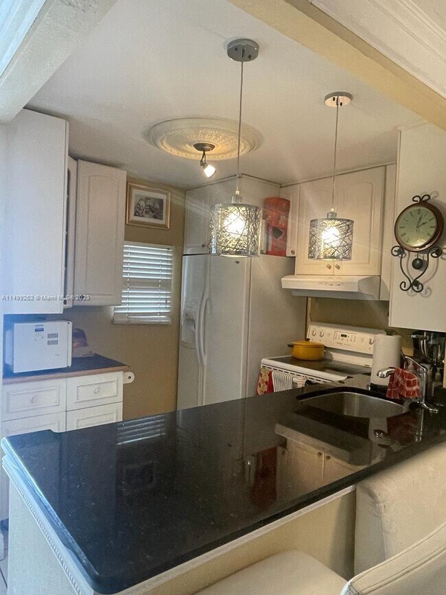 Foto del edificio - 4341 NW 16th St